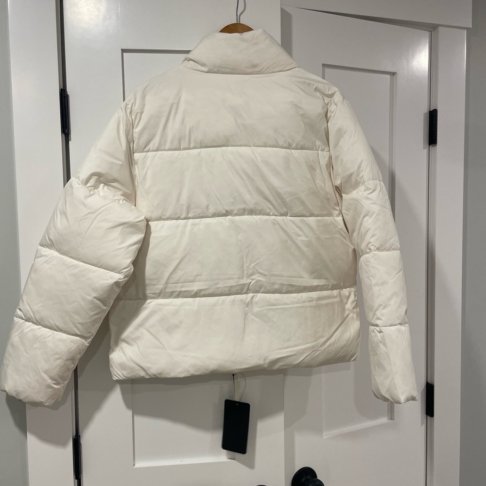 NWT Fabletics Essential Puffer​​​​​​​ - Picture 2 of 9